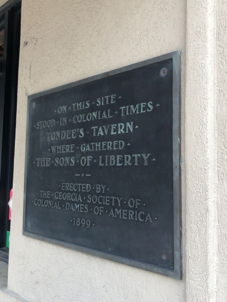 7. Liberty Boys marker located on northeast corner of Whitaker and Broughton, where Tondee’s Tavern once stood (Photo Courtesy of Hannah Sears, 2019)